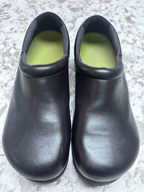 Timberland PRO Women's Newbury Clogs.
